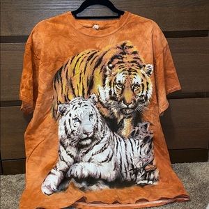 Vintage Tye Die Lion Shirt! Excellent Condition!